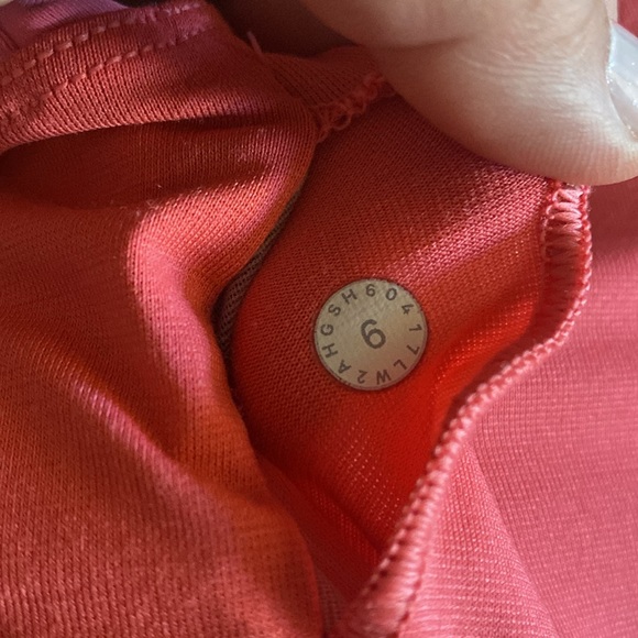 Pink lululemon sports bra - Picture 6 of 7